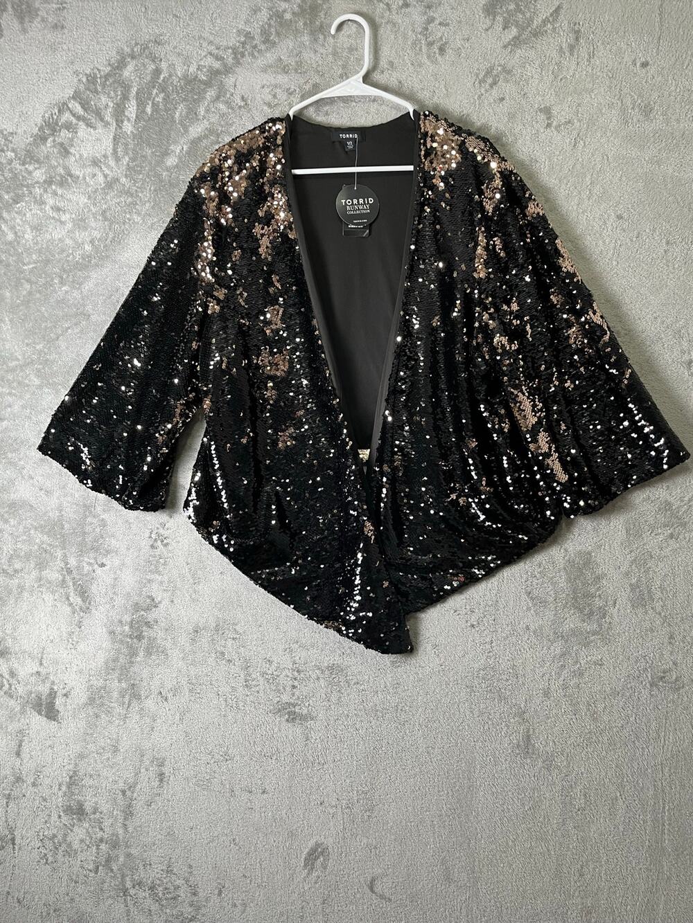 Torrid Runway Collection Black Gold Sequin Kimono Jacket Open Front Size 1/2 New